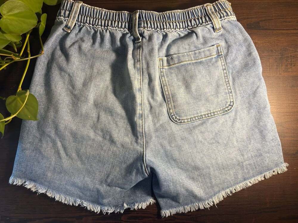 Aerie Women's High-Rise Elastic Waist Denim Cut-Off Shorts - Picture 5 of 5